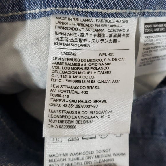 3💋for $35  Levi Boyfriend Linen Short Jeans - Picture 5 of 13